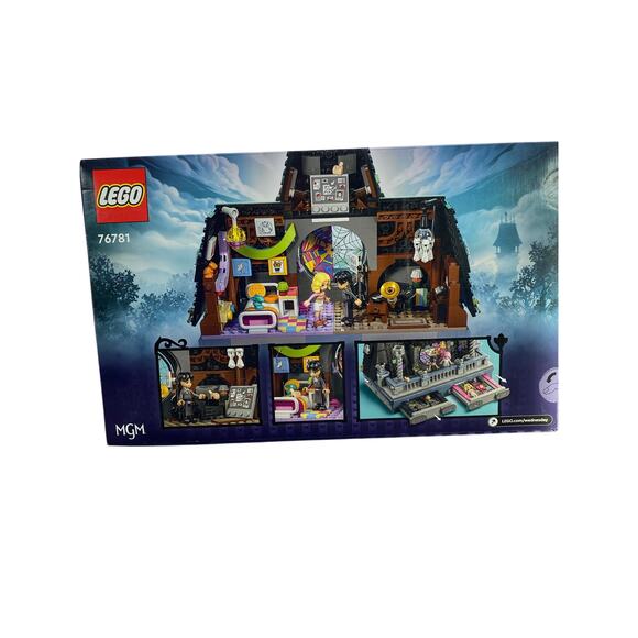 WEDNESDAY Wednesday & Enid\'s Dorm Room 76781 FACTORY SEALED New